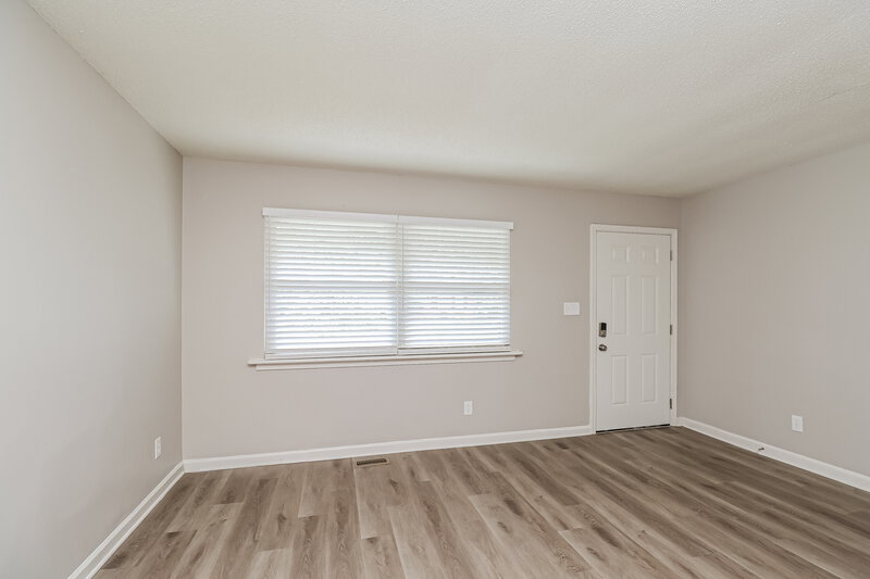 1,640/Mo, 601 Kentbrook Dr Charlotte, NC 28213 Living Room View 2