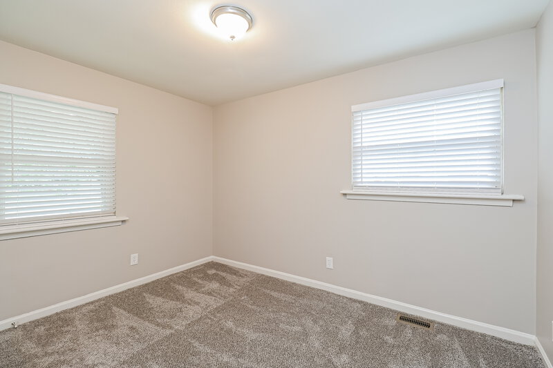 1,640/Mo, 601 Kentbrook Dr Charlotte, NC 28213 Main Bedroom View