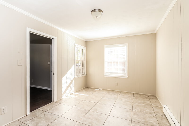 1,550/Mo, 135 Short Hills Dr Charlotte, NC 28217 Dining Room View