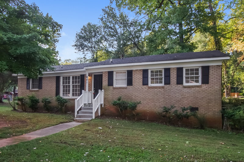 3,150/Mo, 401 Sleepy Hollow Rd Charlotte, NC 28217 Front View