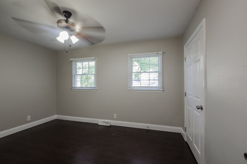 3,150/Mo, 401 Sleepy Hollow Rd Charlotte, NC 28217 Main Bedroom View