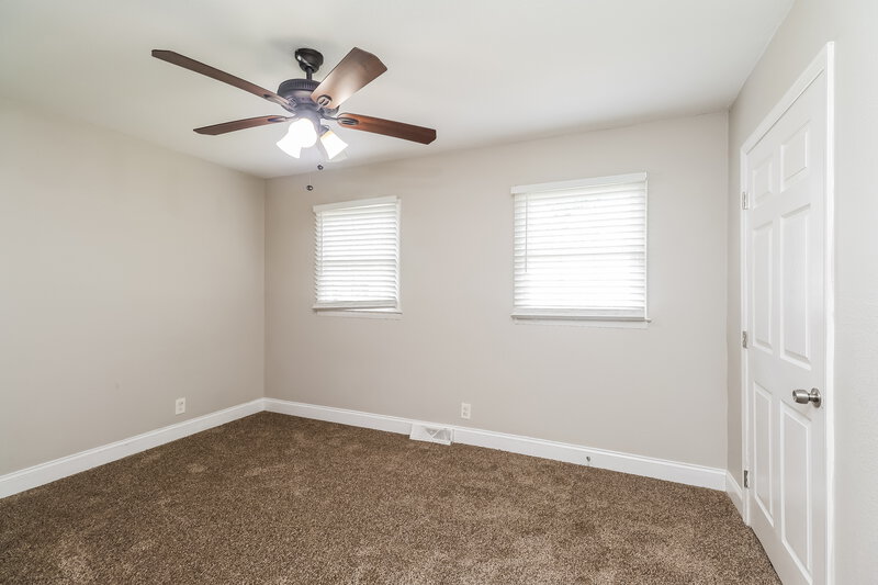 1,750/Mo, 401 Sleepy Hollow Rd Charlotte, NC 28217 Main Bedroom View