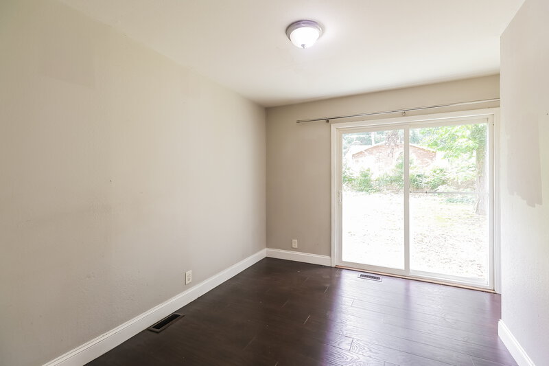 1,750/Mo, 401 Sleepy Hollow Rd Charlotte, NC 28217 Bedroom View 3