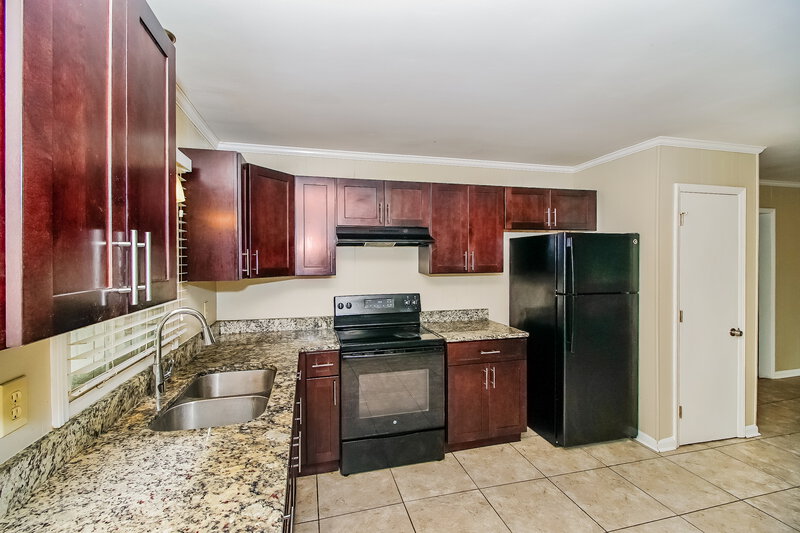 1,785/Mo, 6543 Hidden Forest Dr Charlotte, NC 28213 Kitchen View 2