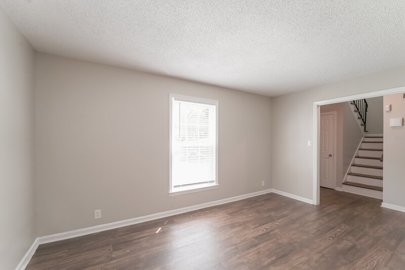 1,770/Mo, 515 Westham Ridge Rd Charlotte, NC 28217 Living Room View 2