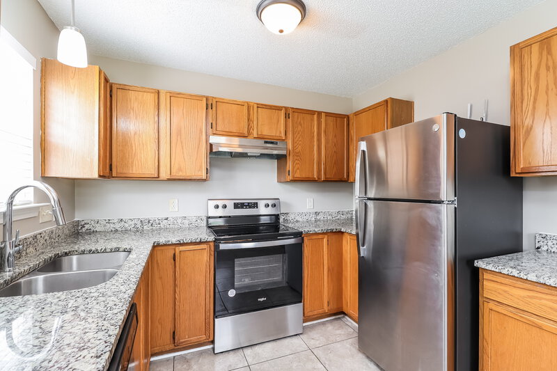 1,925/Mo, 1810 Cagney St Charlotte, NC 28262 Kitchen View 2