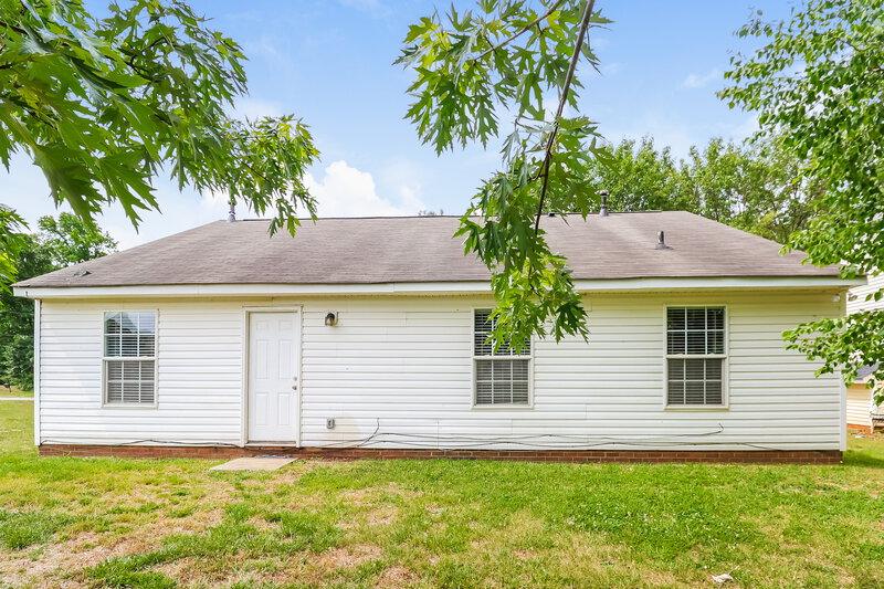 1,925/Mo, 1810 Cagney St Charlotte, NC 28262 Rear View