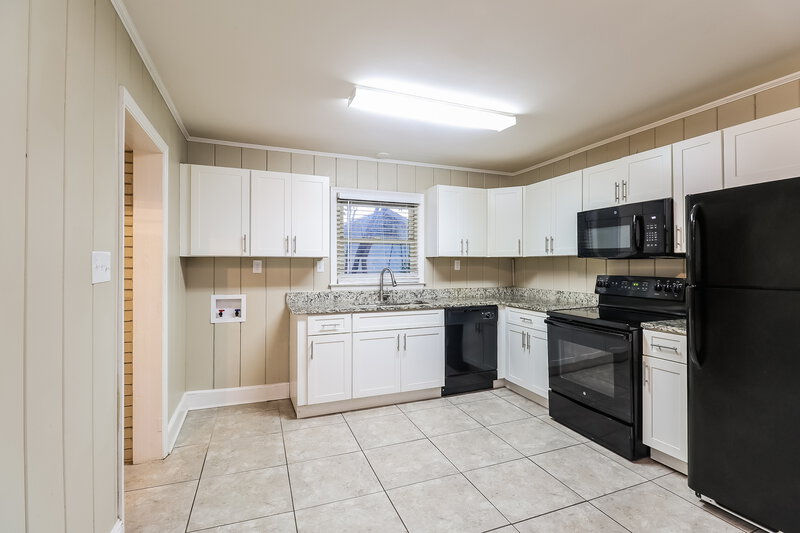 1,795/Mo, 3924 Broadview Dr Charlotte, NC 28217 Kitchen View