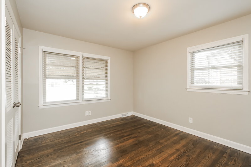 2,020/Mo, 3924 Broadview Dr Charlotte, NC 28217 Main Bedroom View 2