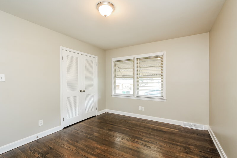 2,020/Mo, 3924 Broadview Dr Charlotte, NC 28217 Main Bedroom View 3