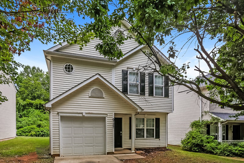 1,985/Mo, 6727 Hidden Forest Dr Charlotte, NC 28213 Front View