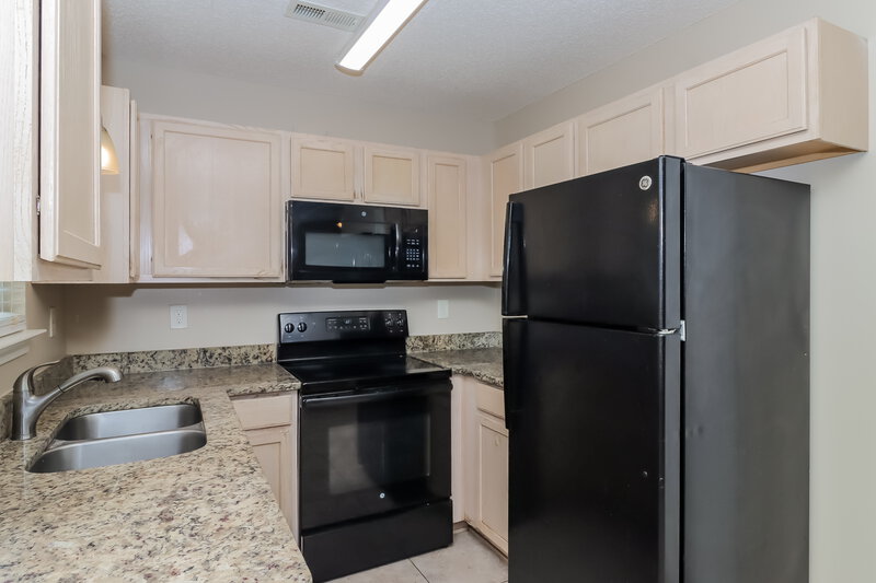 2,070/Mo, 6705 Rain Creek Way Charlotte, NC 28262 Kitchen View 2