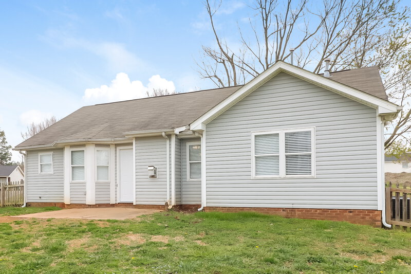 2,070/Mo, 6705 Rain Creek Way Charlotte, NC 28262 Rear View