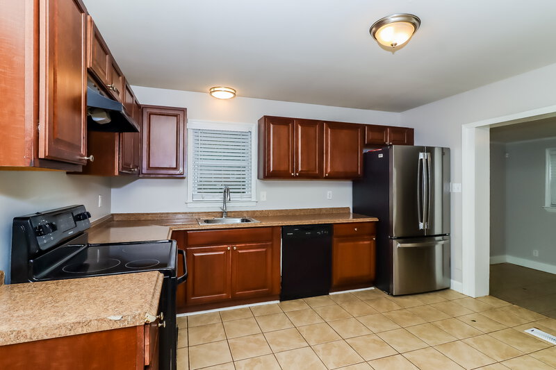 1,510/Mo, 8200 Carrolwood Dr Charlotte, NC 28217 Kitchen View 2