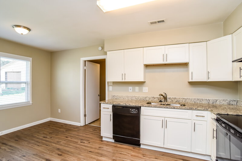 1,655/Mo, 6216 Bonnybrook Ln Charlotte, NC 28212 Misc View 5