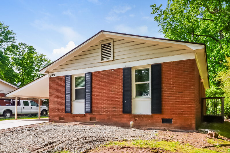 1,545/Mo, 5401 Snow White Ln Charlotte, NC 28213 Front View 2