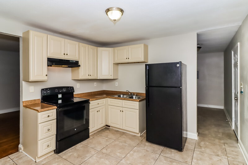 1,545/Mo, 5401 Snow White Ln Charlotte, NC 28213 Kitchen View