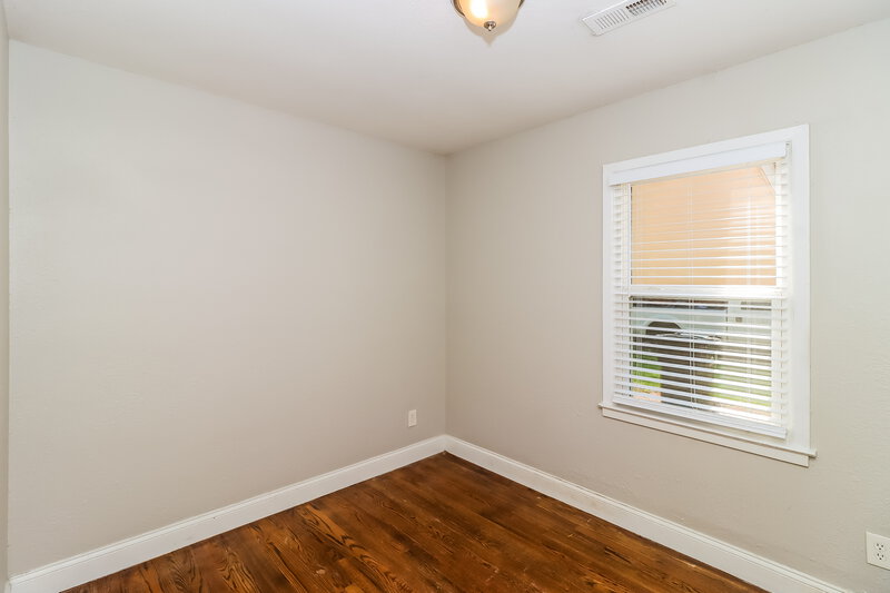 1,545/Mo, 5401 Snow White Ln Charlotte, NC 28213 Bedroom View 2