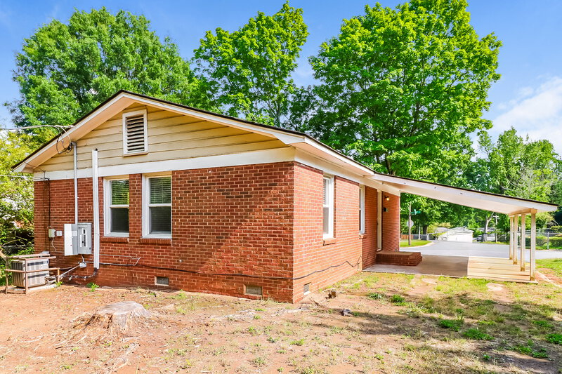 1,545/Mo, 5401 Snow White Ln Charlotte, NC 28213 Rear View 3