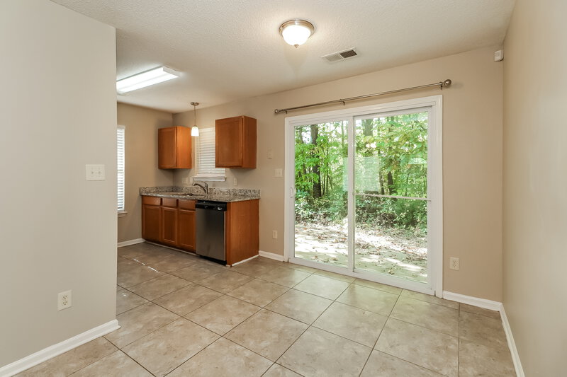 1,850/Mo, 2533 Hemby Woods Dr Charlotte, NC 28262 Dining Room View