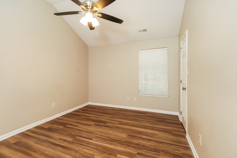 1,850/Mo, 2533 Hemby Woods Dr Charlotte, NC 28262 Main Bedroom View