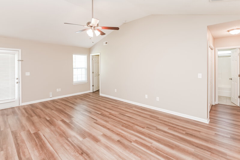 1,675/Mo, 1939 Dietrich Ln Charlotte, NC 28262 Living Room View 2