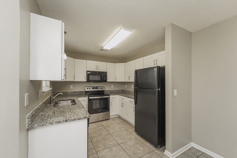 1,725/Mo, 7118 Rumple Rd Charlotte, NC 28262 Kitchen View 2