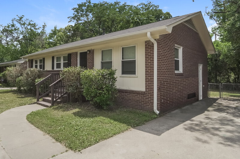 1,590/Mo, 4700 Hidden Valley Rd Charlotte, NC 28213 Misc View 2