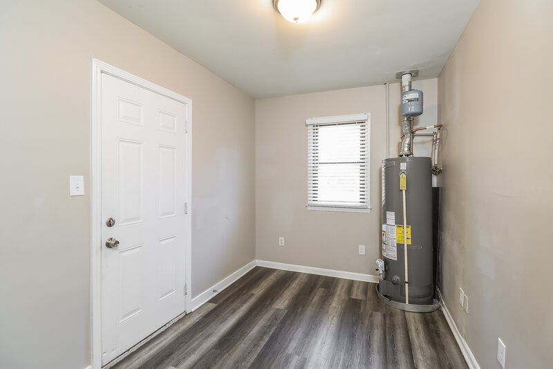 1,675/Mo, 3407 Pine Meadow Dr Charlotte, NC 28269 Laundry Room View 2