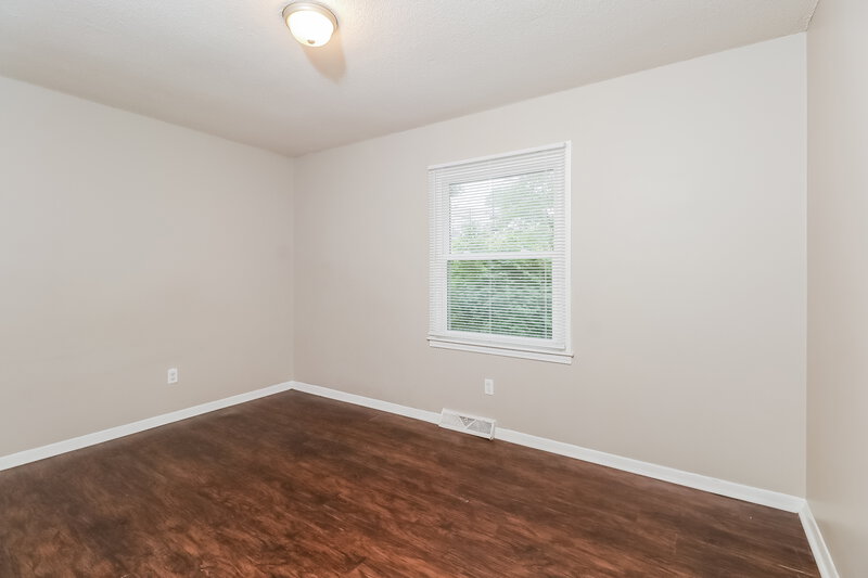 1,555/Mo, 4121 Carlyle Dr Charlotte, NC 28208 Main Bedroom View