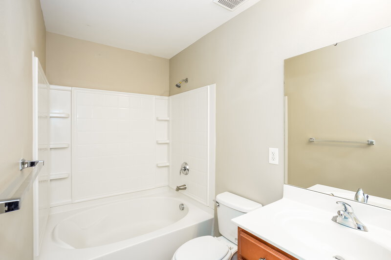 1,680/Mo, 3836 Glory St Charlotte, NC 28206 Bathroom View