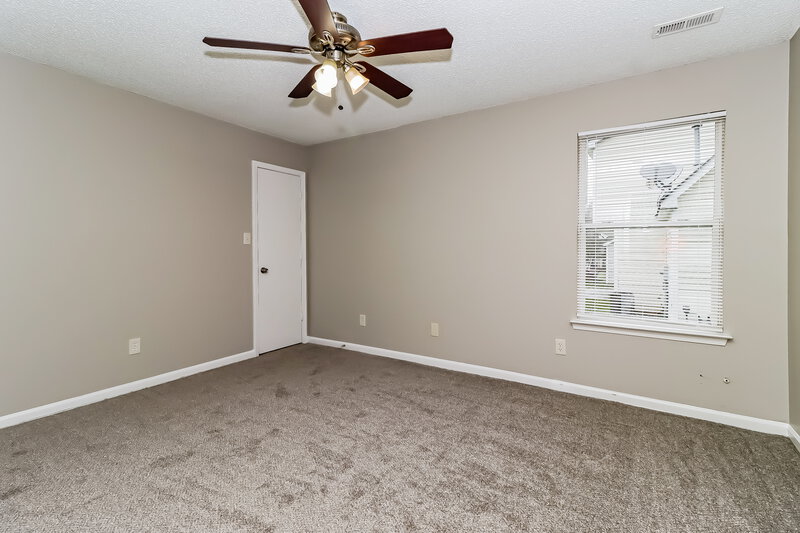 2,450/Mo, 6303 Linda Vista Ln Charlotte, NC 28216 Main Bedroom View
