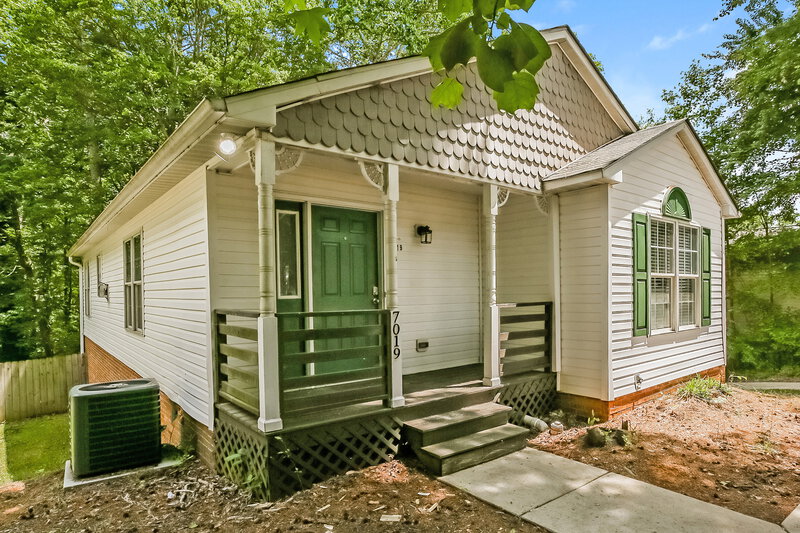 1,900/Mo, 7019 Idlewild Brook Ln Charlotte, NC 28212 Front View 2