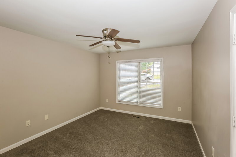 1,900/Mo, 7019 Idlewild Brook Ln Charlotte, NC 28212 Main Bedroom View