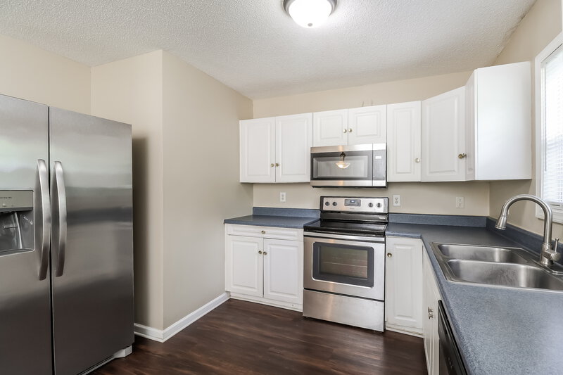 1,650/Mo, 103 Doree Ln Crouse, NC 28033 Kitchen View 2