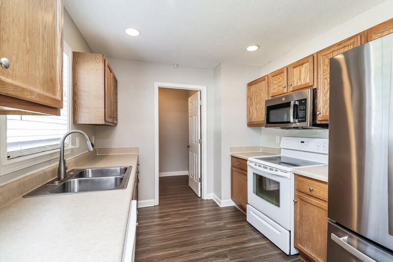 1,845/Mo, 105 Birch Ct China Grove, NC 28023 Kitchen View 2