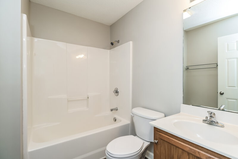 1,845/Mo, 105 Birch Ct China Grove, NC 28023 Bathroom View
