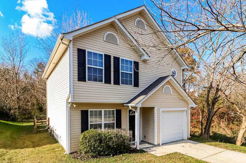 2,780/Mo, 831 Valley Ridge Rd Charlotte, NC 28214 Front View 2