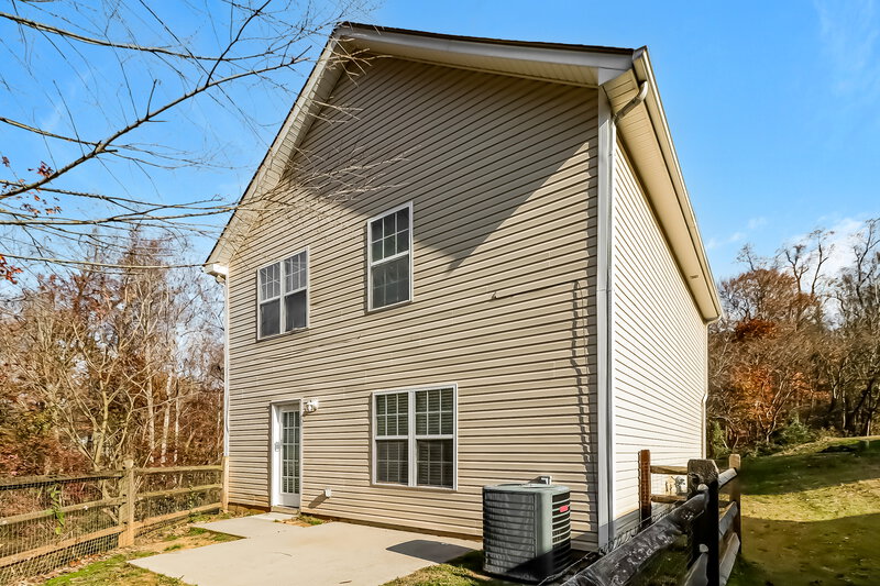 2,780/Mo, 831 Valley Ridge Rd Charlotte, NC 28214 Rear View