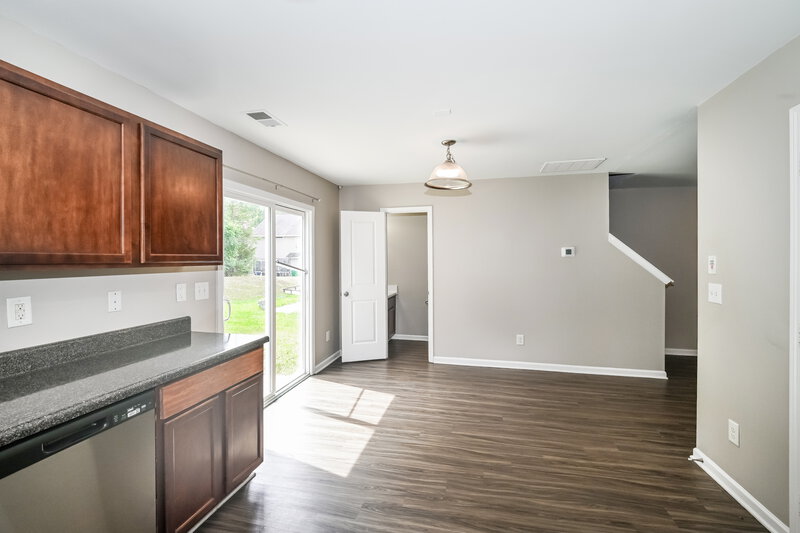 1,795/Mo, 818 Rook Rd Charlotte, NC 28216 Kitchen View