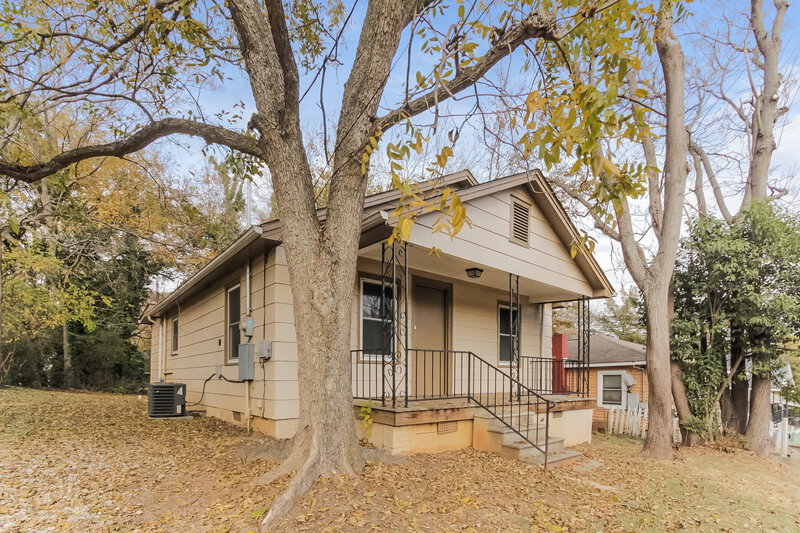 1,220/Mo, 508 Allison St W Gastonia, NC 28052 Front View 2