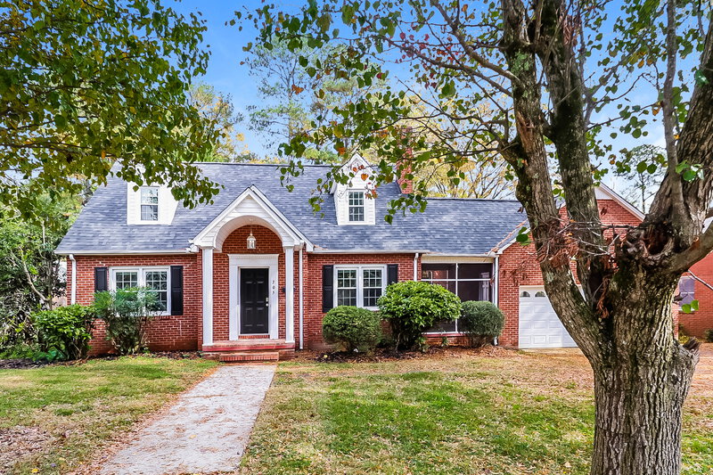 1,785/Mo, 305 S Mulberry St Cherryville, NC 28021 External View