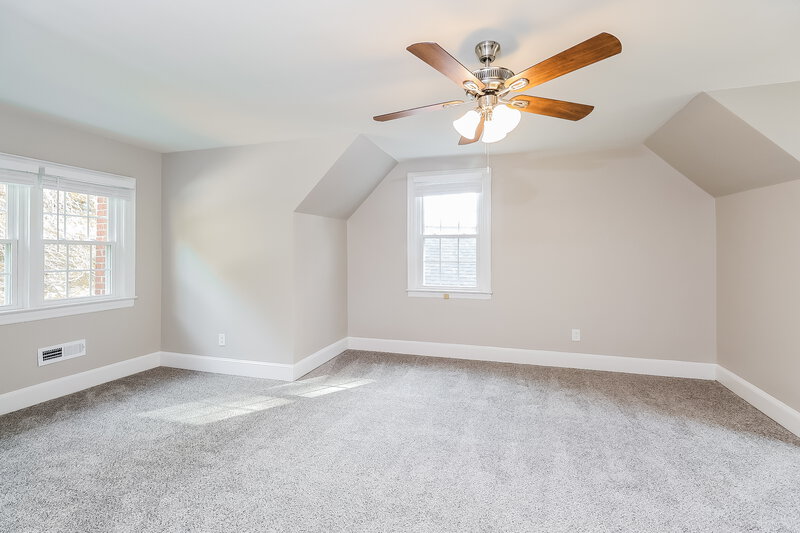 1,785/Mo, 305 S Mulberry St Cherryville, NC 28021 Main Bedroom View