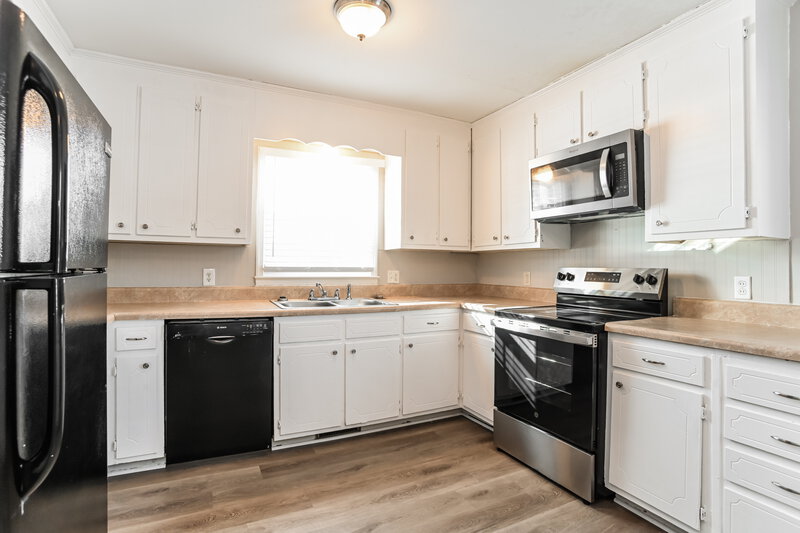 1,975/Mo, 717 Goose Creek Dr Indian Trail, NC 28079 Kitchen View