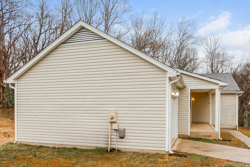 1,720/Mo, 8127 Sheringham Way Charlotte, NC 28227 Rear View