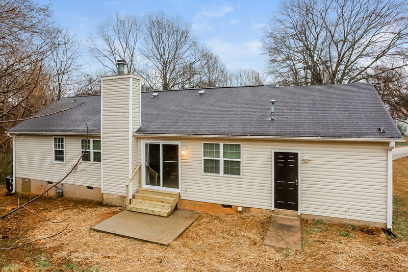 1,720/Mo, 8127 Sheringham Way Charlotte, NC 28227 Rear View 2
