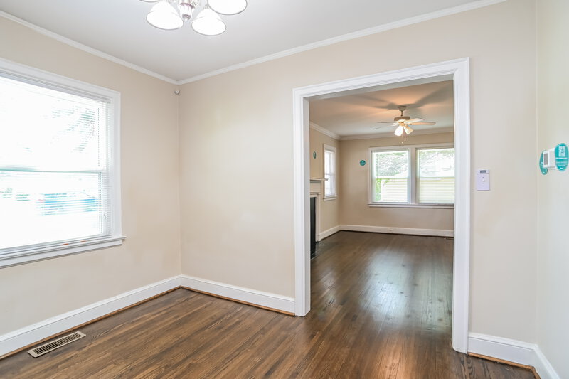 1,665/Mo, 2400 Morton St Charlotte, NC 28208 Dining Room View 2