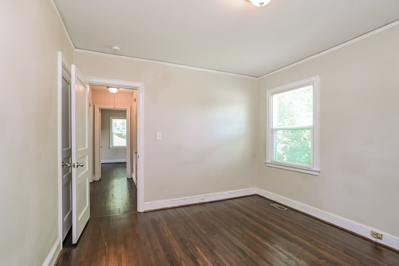 1,665/Mo, 2400 Morton St Charlotte, NC 28208 Main Bedroom View