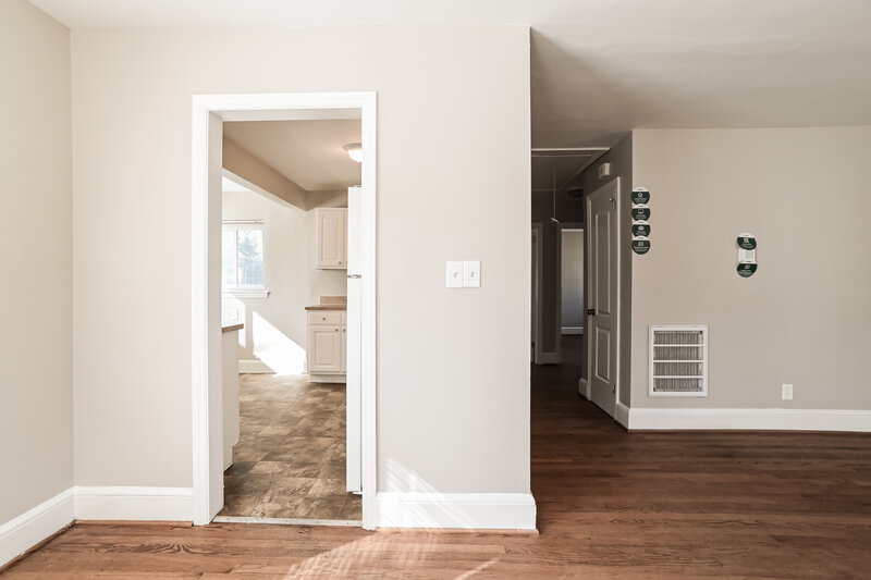 1,365/Mo, 2751 Catalina Ave Charlotte, NC 28206 Misc View 4