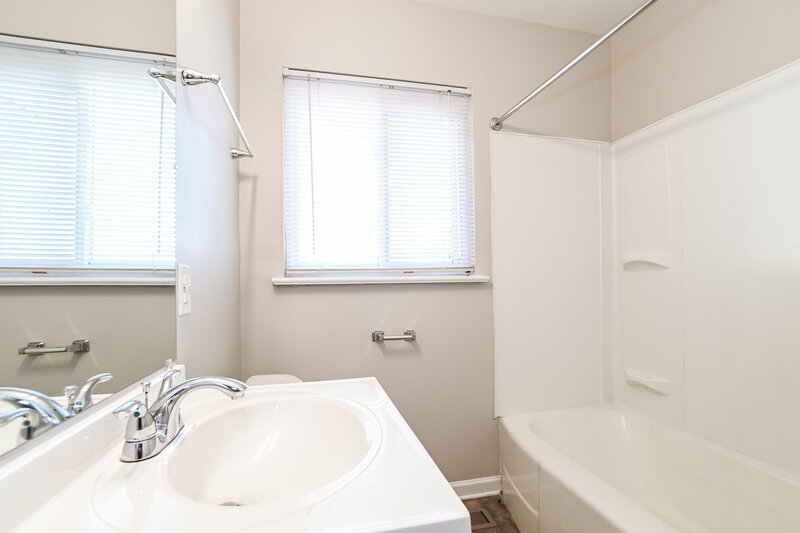 1,365/Mo, 2751 Catalina Ave Charlotte, NC 28206 Misc View 11